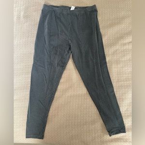 Jjill patterned black and grey Pima ankle leggings size large